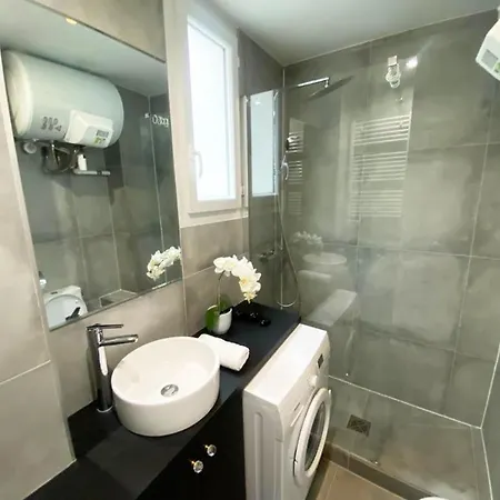 Lumineux Et Bien Equipe A 15 - 2p - Flat-guest Appartamento *
